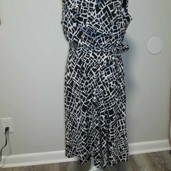 Studio One NY Chic Black & White Sleeveless Ruffle Midi Dress - Picture 6 of 8